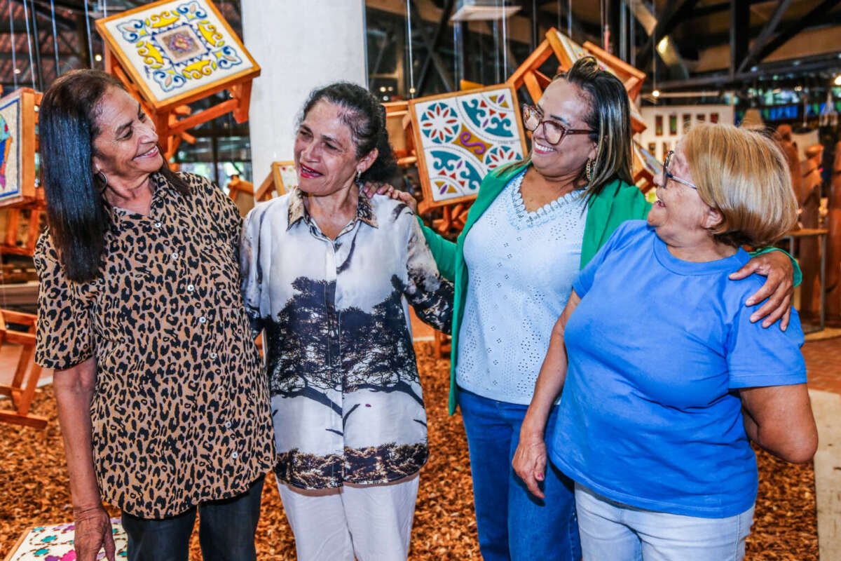 Artesãs cearenses expõem bordados em feira em São Paulo