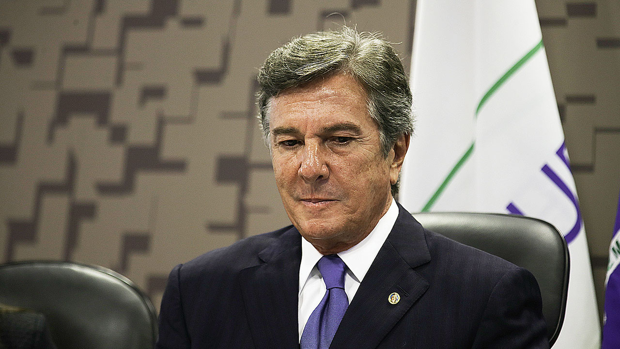 Moraes determina apreensão do passaporte diplomático de Collor