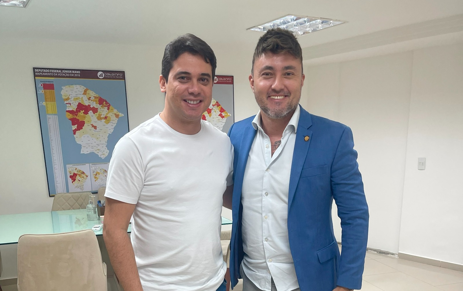 Júnior Mano intensifica articulações políticas em Fortaleza
