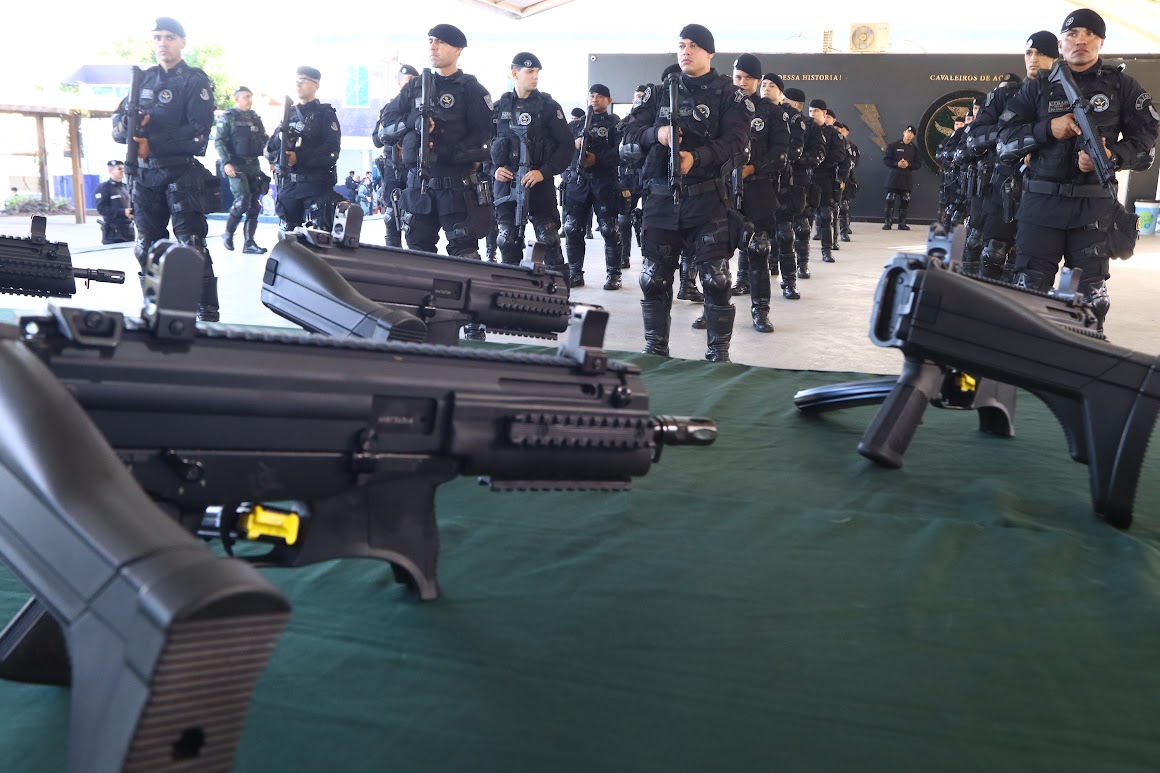 Governo do Ceará reforça CPRaio com 300 carabinas