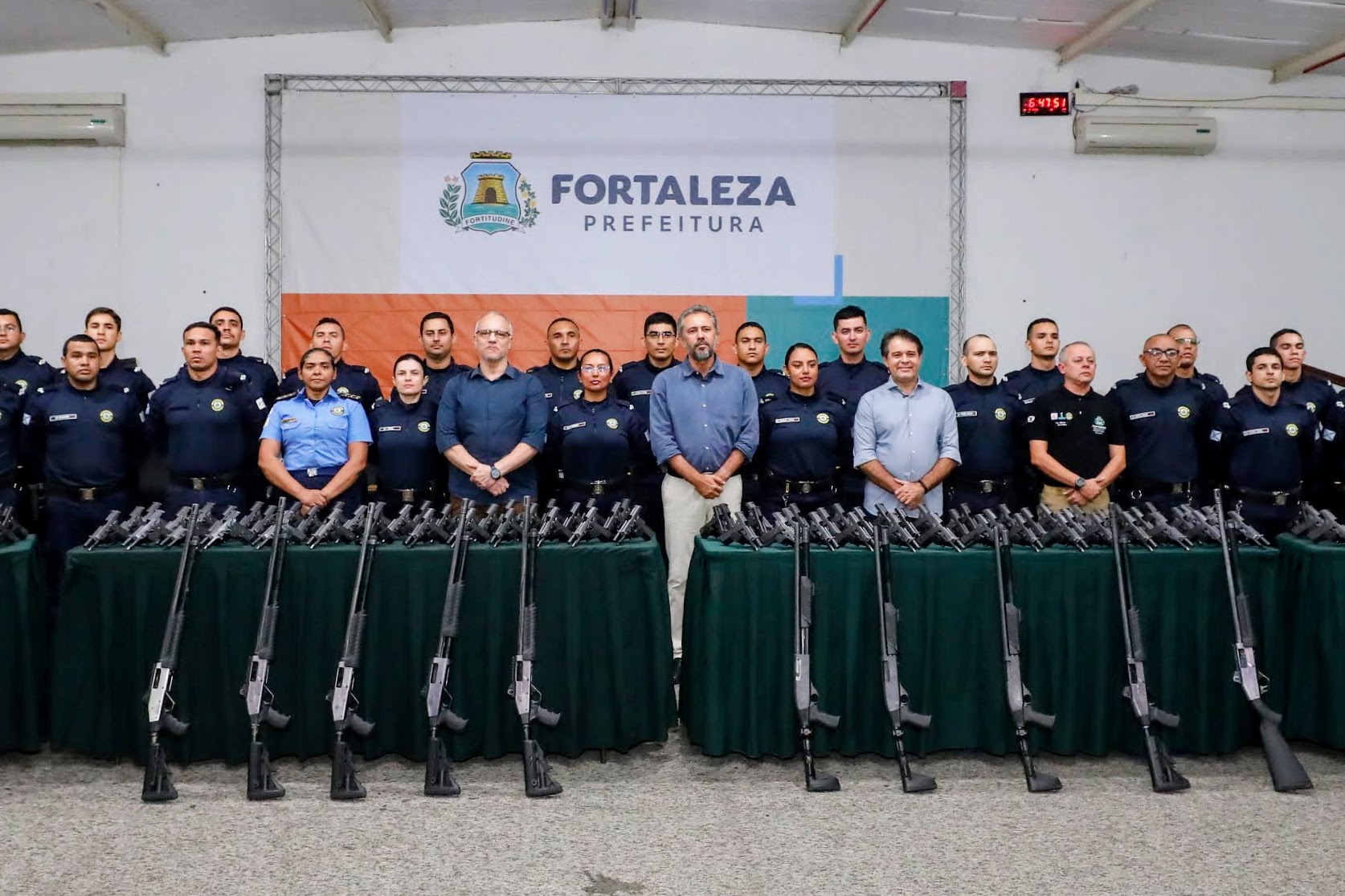 Governo do Ceará doa mais de 400 armas à Guarda Municipal de Fortaleza