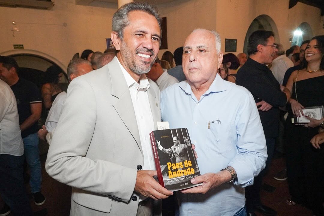 Elmano participa de lançamento de livro sobre Paes de Andrade