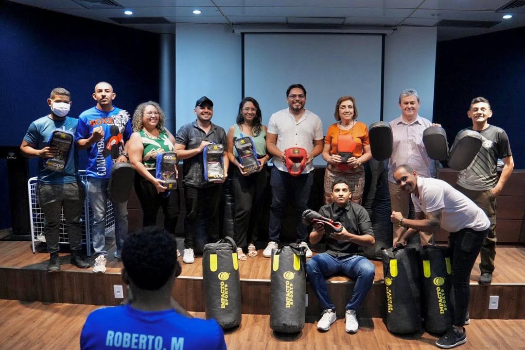 Prefeitura de Sobral distribui equipamentos de Boxe e Muay Thai