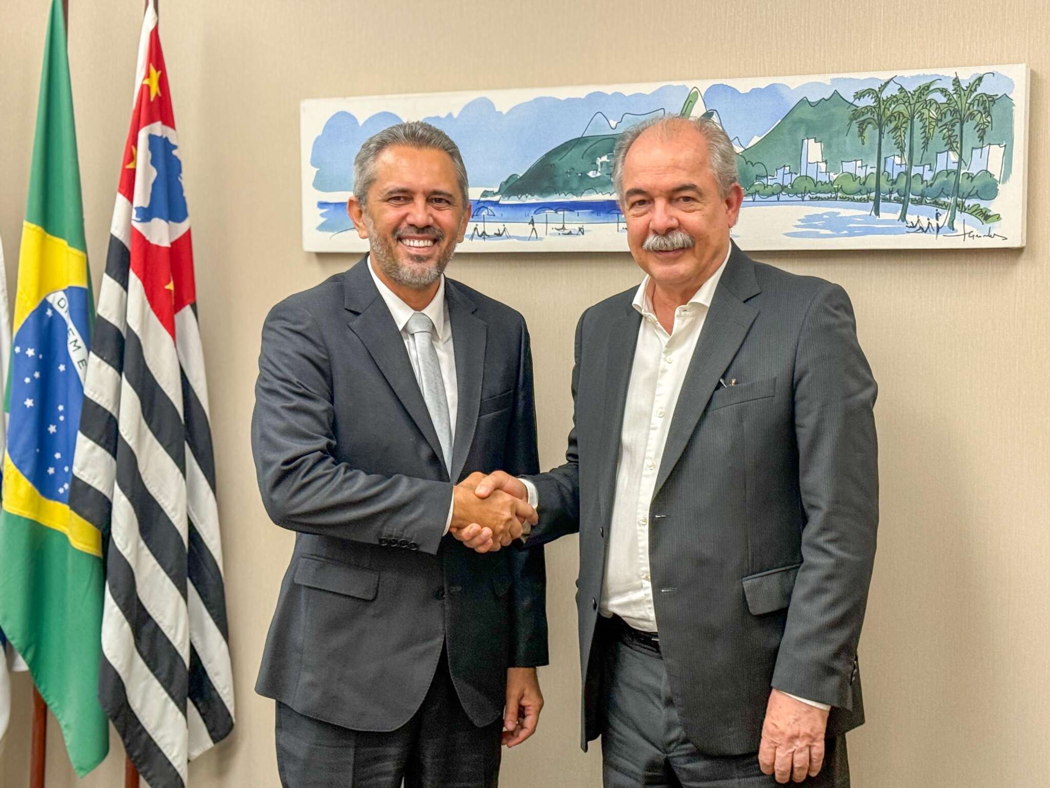 Elmano anuncia mais de R$ 360 milhões em investimentos para o CE