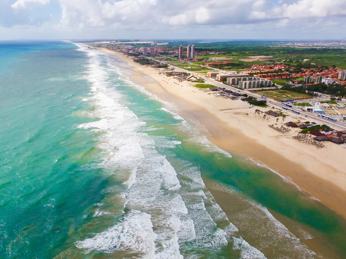 18 trechos de praia estão próprios para banho em Fortaleza
