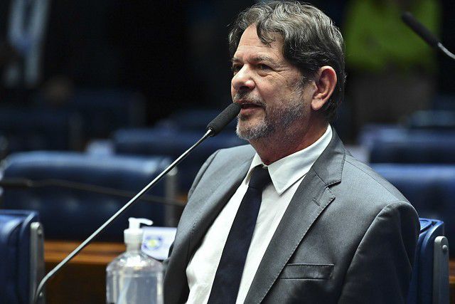 Cid Gomes relata projeto que vai repassar mais de R$ 600 milhões para a Transnordestina