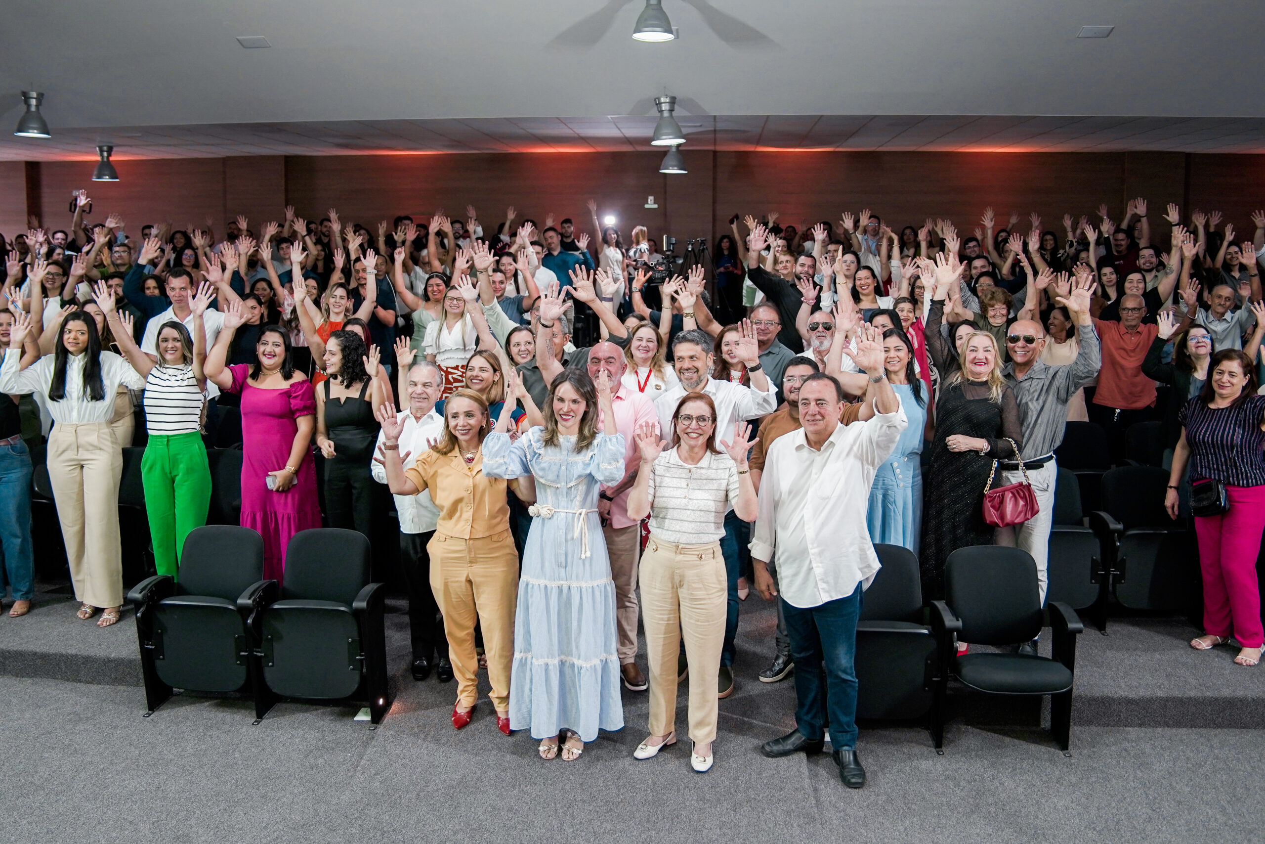 139 servidores são empossados em Fortaleza para a rede municipal de saúde