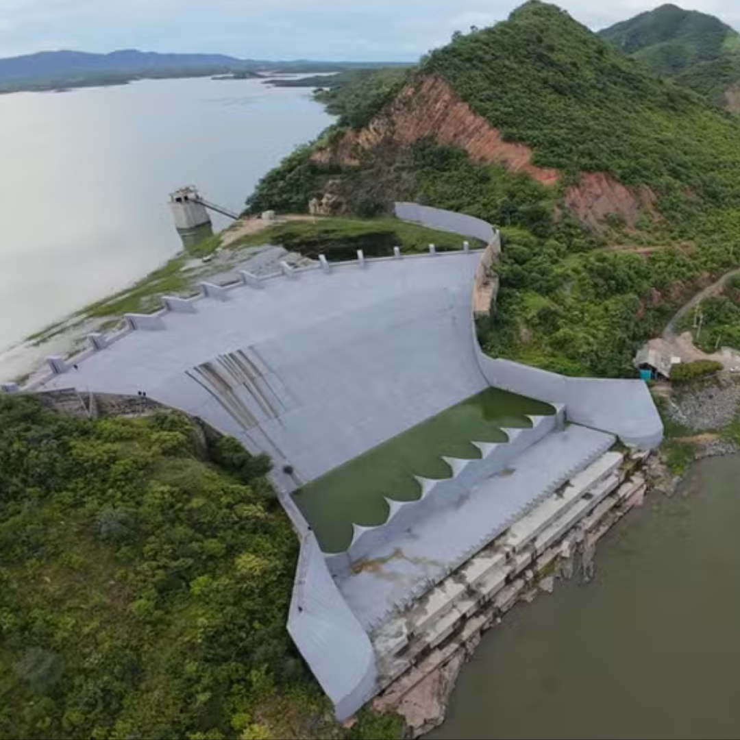 Açude Orós, segundo maior reservatório do Ceará, começa a sangrar