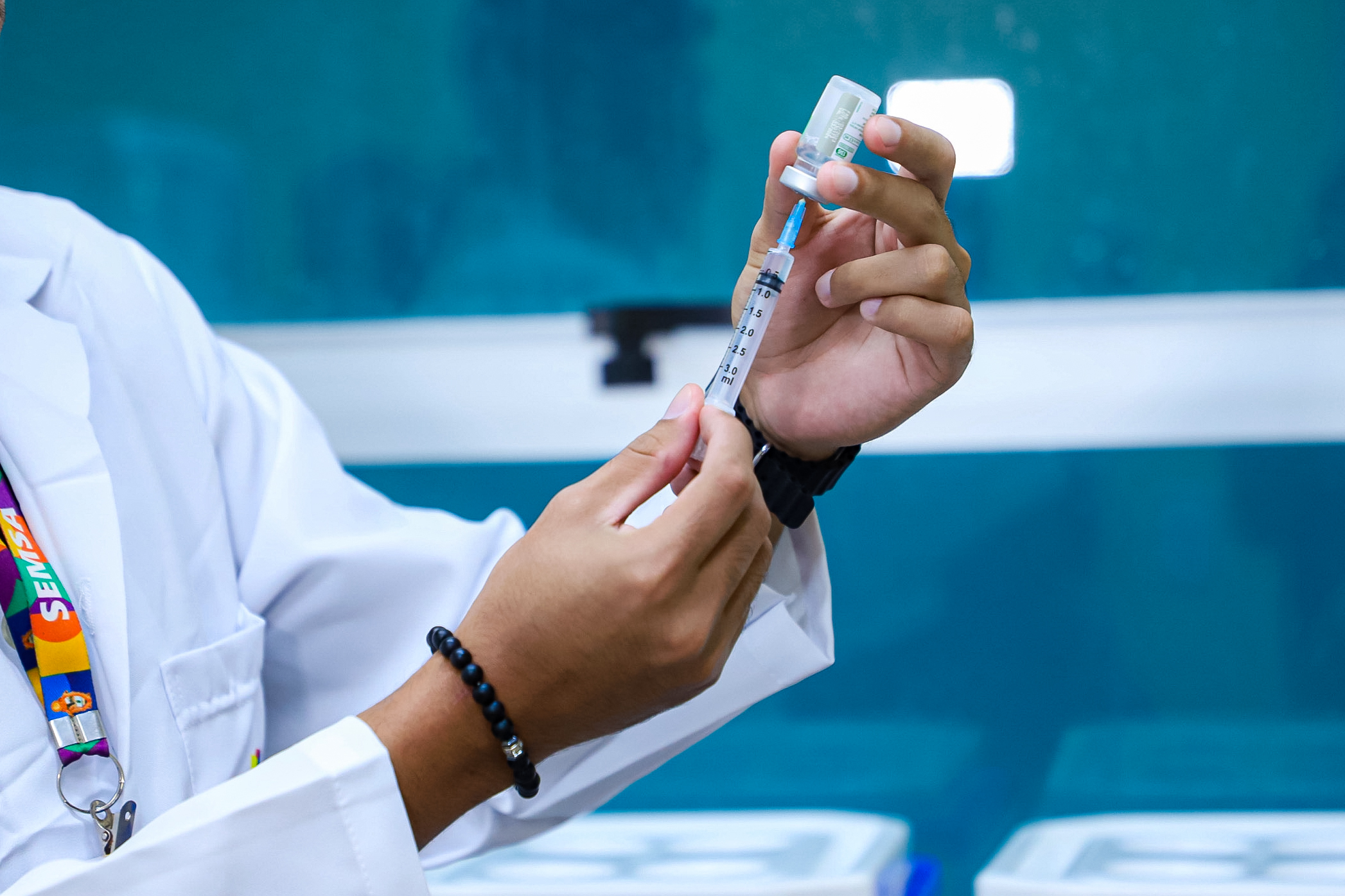 Vacinação contra influenza será ampliada para toda a população a partir de segunda