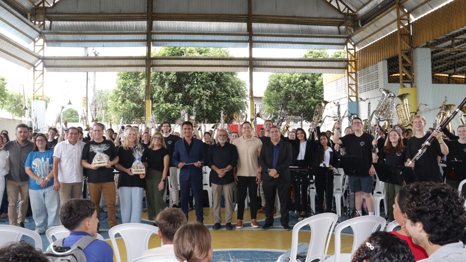 Encontro histórico une Orquestra de Pindoretama e grupo norte-americano em intercâmbio musical