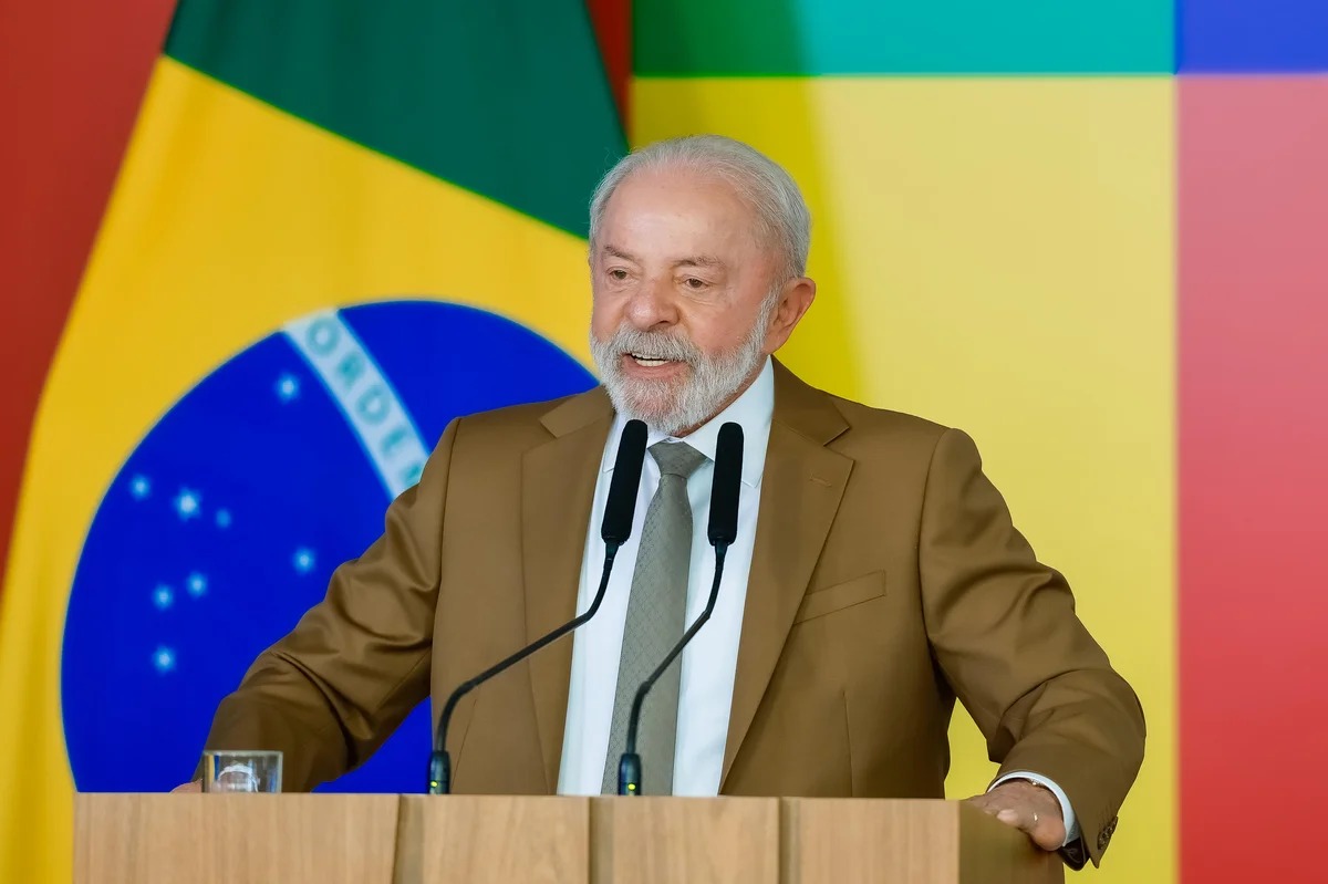 Lula sanciona lei que aumenta penas para furtos, roubos e estelionato