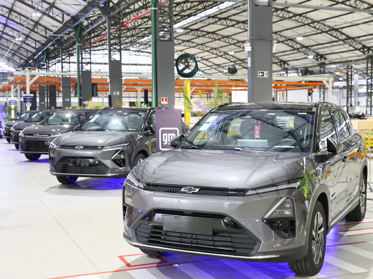 Ceará inicia produção de novo veículo elétrico da Chevrolet e fortalece indústria automotiva