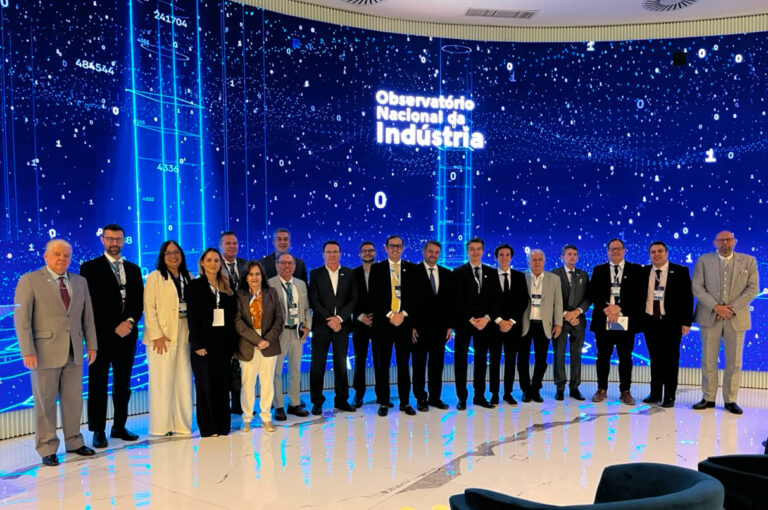 Comitiva da FIEC visita Observatório Nacional da Indústria da CNI em Brasília