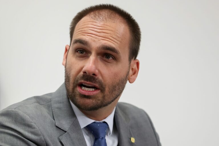 STF condena Eduardo Bolsonaro por coação em processo