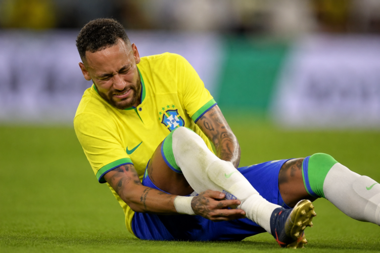 Exame indica que Neymar está fora da estreia da seleção na Copa