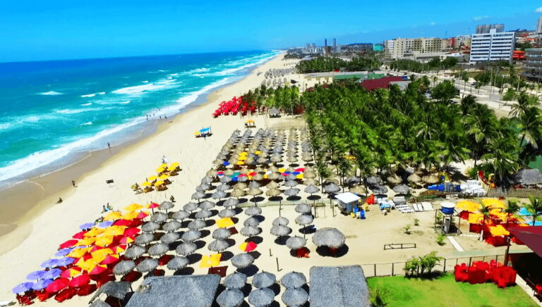 Câmara de Fortaleza aprova barracas da Praia do Futuro como patrimônio histórico-cultural