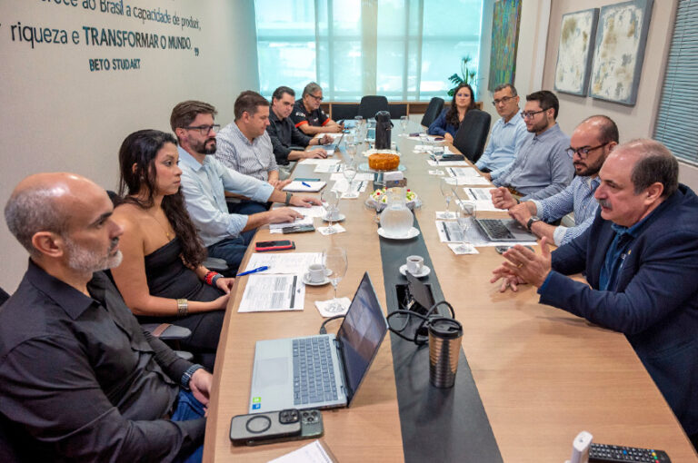 SENAI Ceará debate inovação com empresas do setor energético