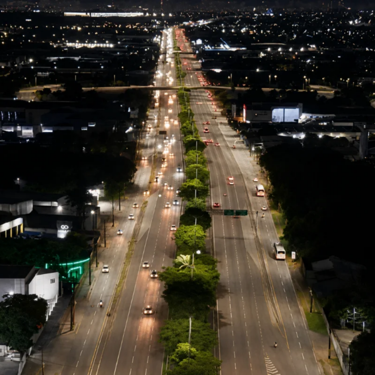 BR-116 em Fortaleza recebe iluminação 100% em LED