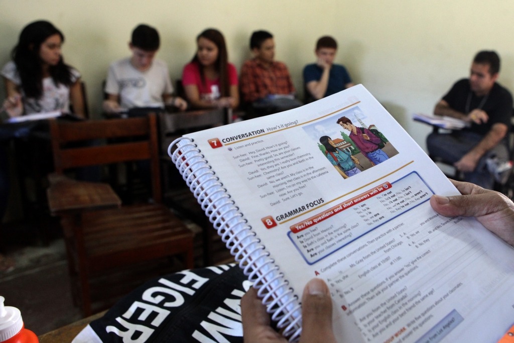 Imparh oferta seleção para 864 vagas em cursos de idiomas em Fortaleza