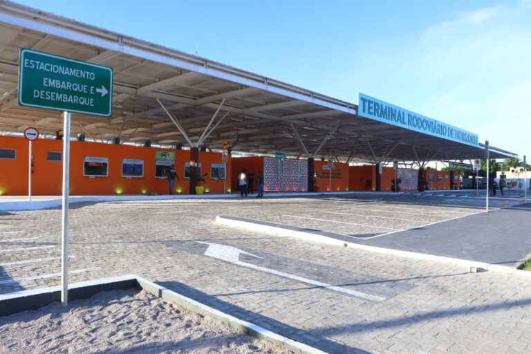 Governo do Ceará entrega novo Terminal Rodoviário de Horizonte