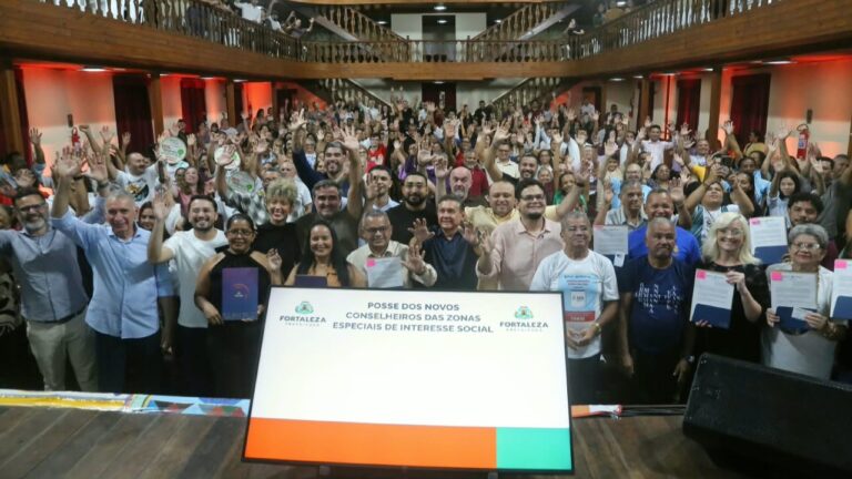 Prefeitura de Fortaleza empossa 174 conselheiros das Zonas Especiais de Interesse Social
