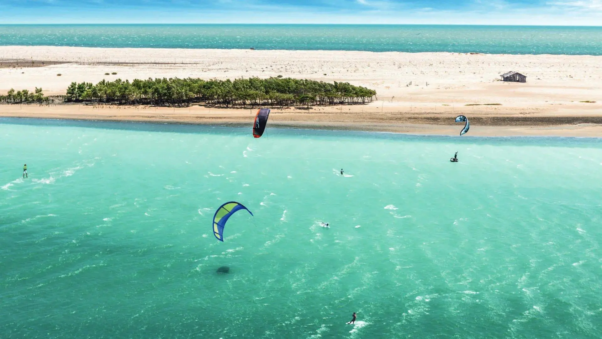 Ceará terá domingo de sol e ventos de até 50 km/h