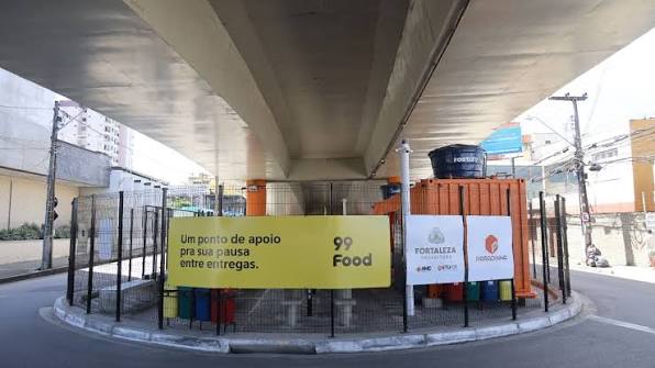 Prefeitura de Fortaleza oferece vacinação e serviços a trabalhadores de aplicativo