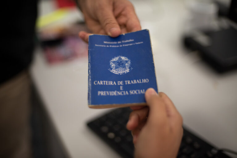 Fortaleza está entre as capitais que mais geram empregos; Sine já ofertou 31 mil vagas em 2026