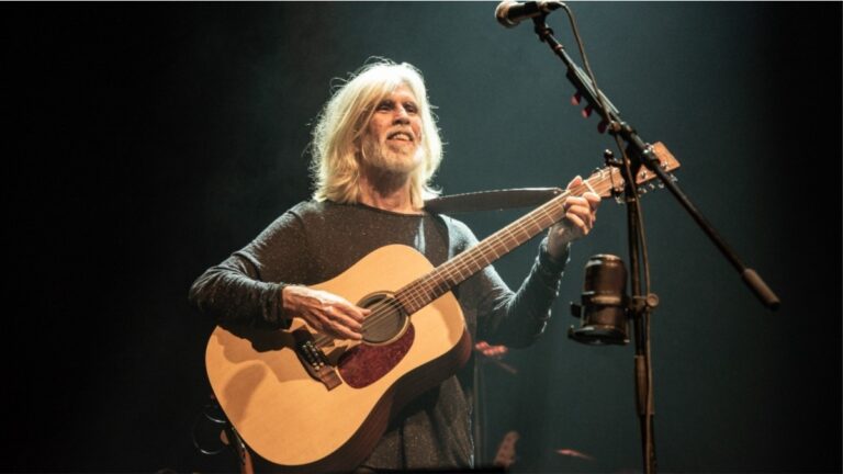 Oswaldo Montenegro celebra 70 anos com shows em Fortaleza