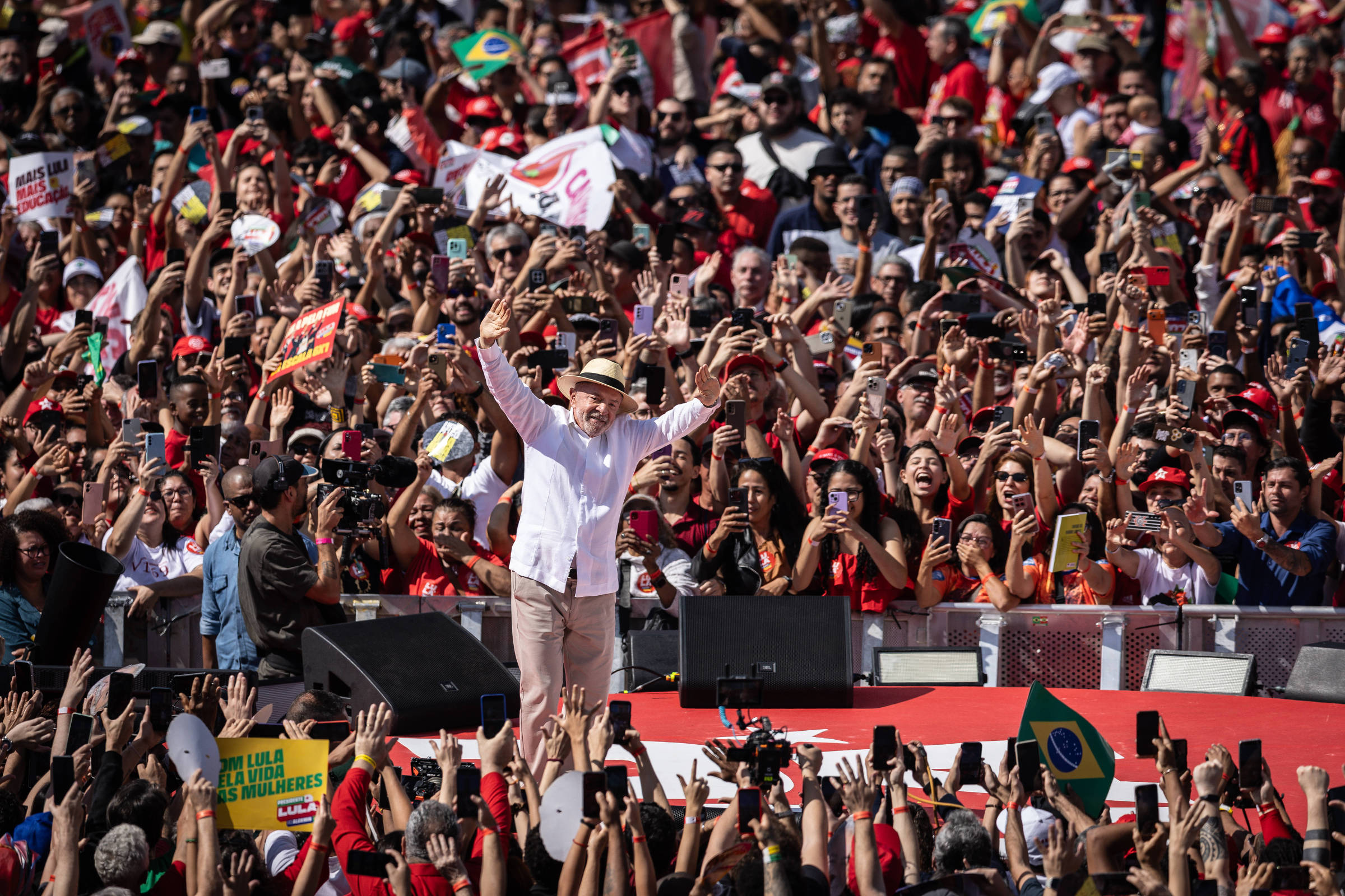 Movimento Pró Brasil lança manifesto e declara apoio a Lula no segundo turno