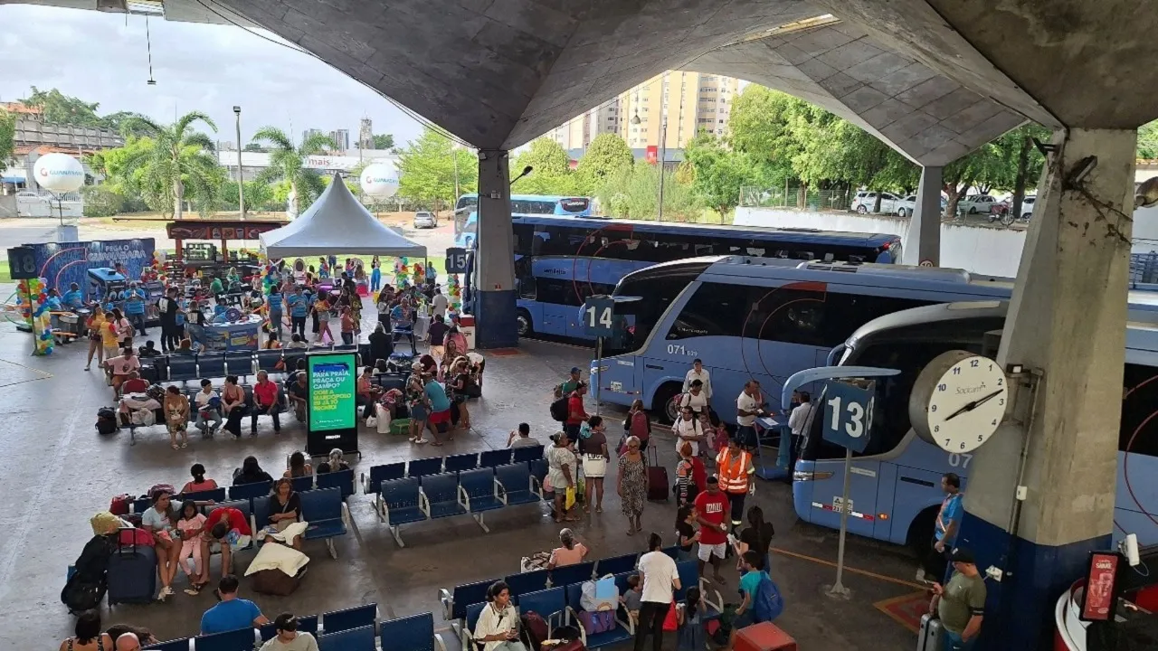 Em destaque: Rodoviárias de Fortaleza terão 124 viagens extras no feriado de Finados